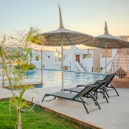 Apartment Comfortable Newly Built 2-bedroom Just By The Pool Kyrenia (Northern Cyprus)