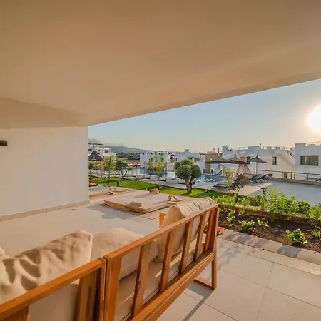 Apartment Comfortable Newly Built 2-bedroom Just By The Pool